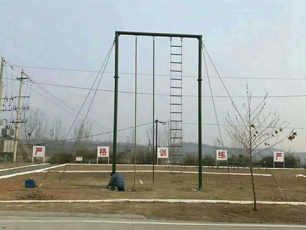 攀爬架